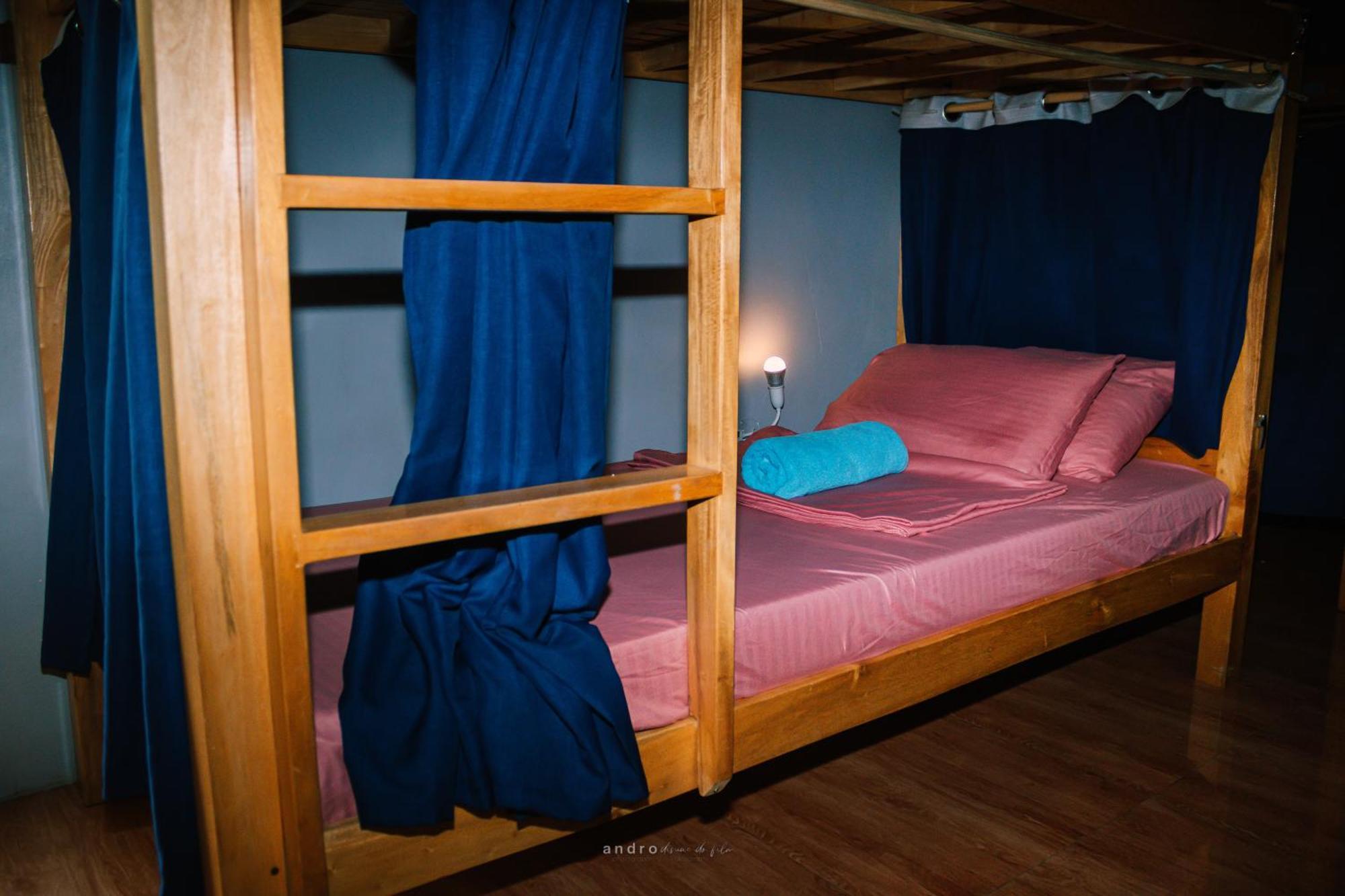 Ananas Guesthouse Moalboal Esterno foto