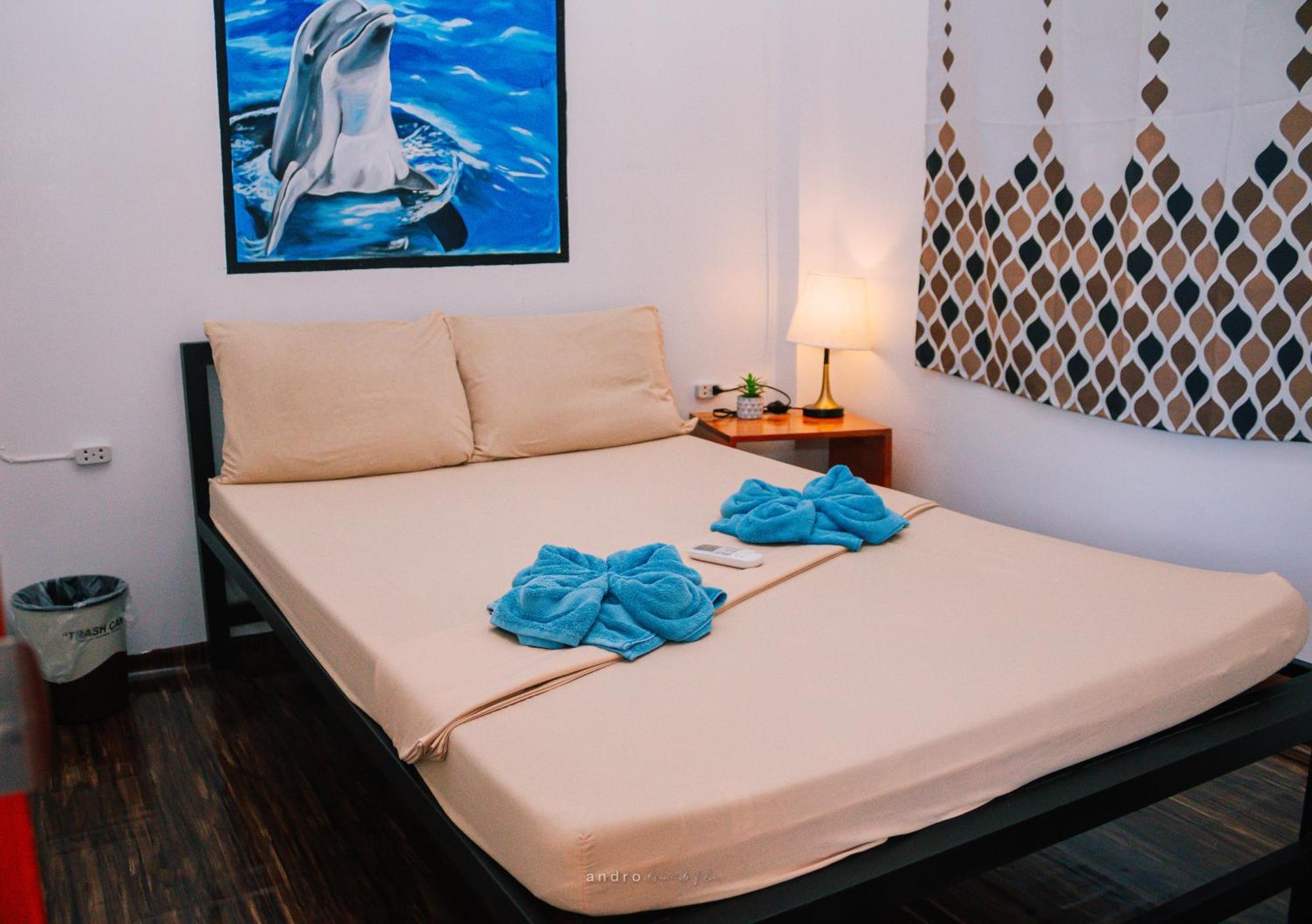 Ananas Guesthouse Moalboal Esterno foto